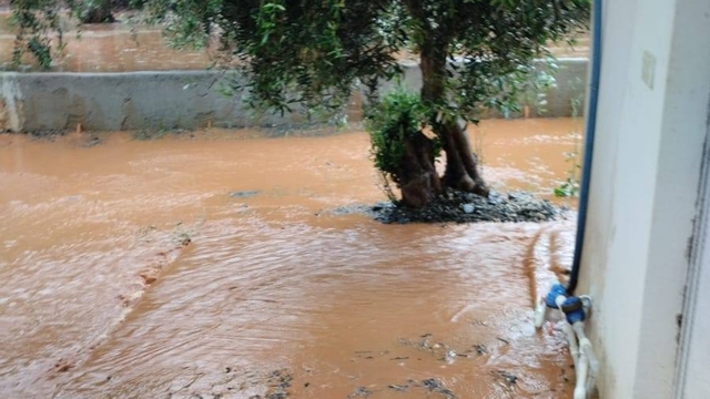 İslahiye'de sağanak nedeniyle taşan derelerde çalışma başlatıldı