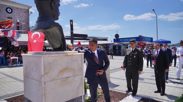 Ayvalık'ta milli mücadelenin ilk kurşunun 107. yıldönümü kutlandı