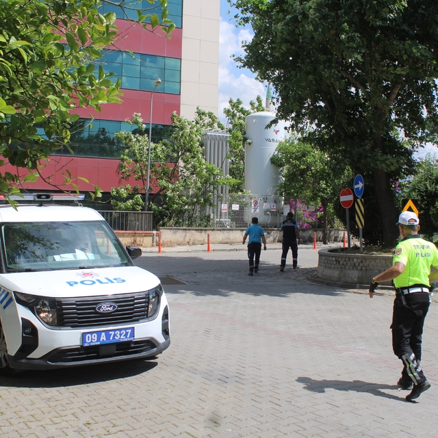 Aydın'da 'doğalgaz kaçağı' ihbarı ekipleri harekete geçirdi
Gerçek, ekipler...