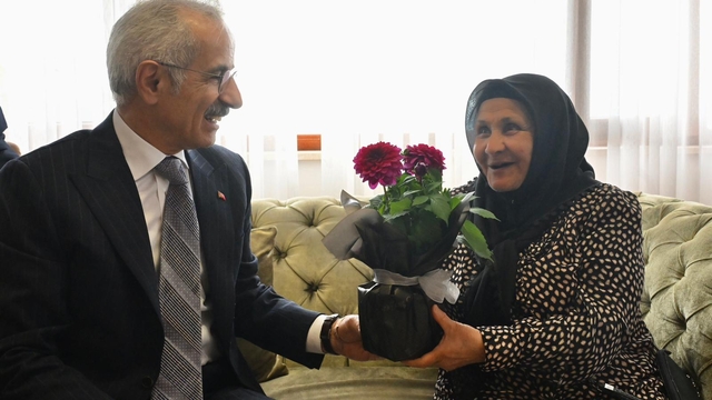 Bakan Uraloğlu: Bayramlar, birlik, beraberlik ve kardeşliği pekiştirir (3)