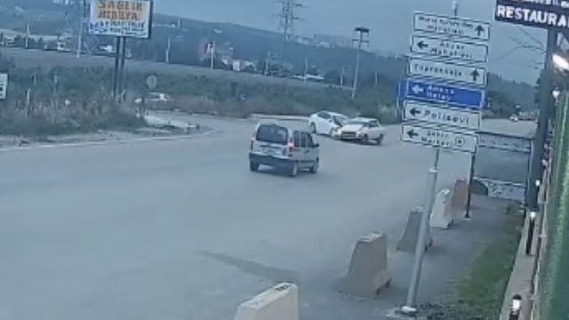 Osmaniye'de zincirleme kaza kamerada; 8 yaralı