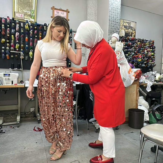 Trakya'da yayılan 'şalvar gecesi' kültürü, terzilerde hareketliliği arttırd...