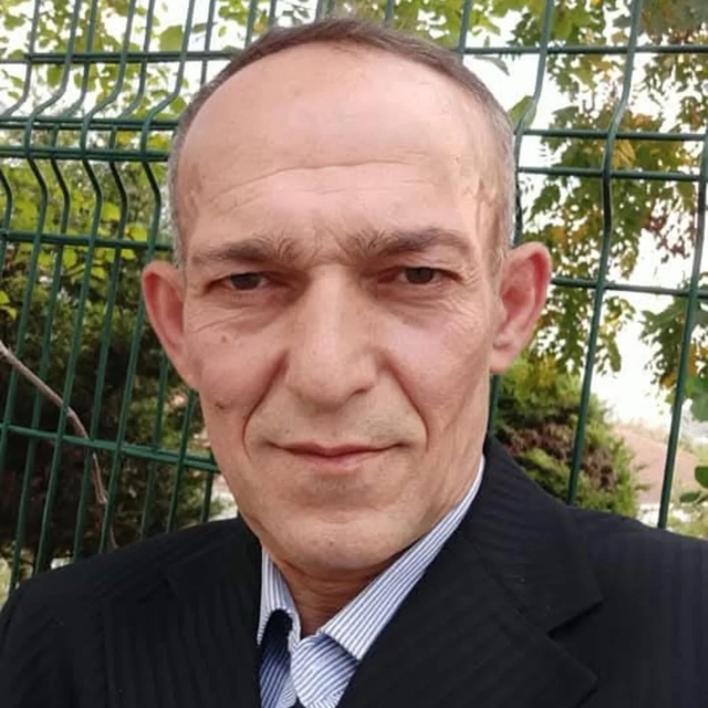 Balkondan düşerek yaşamını yitirdi