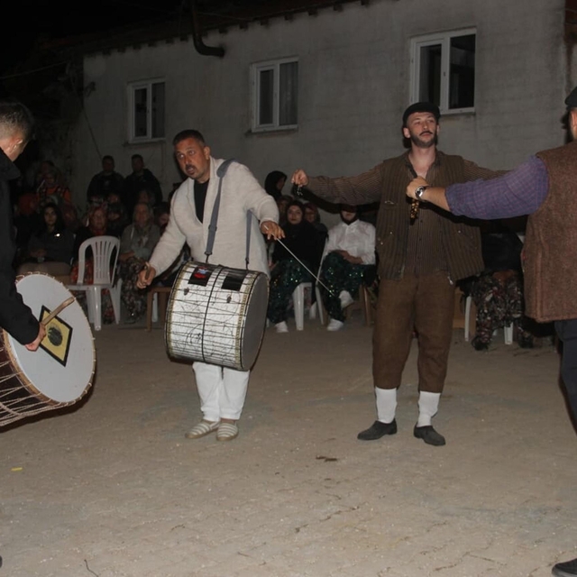 Çanakkale'de 82 yıllık bayram eğlencesi