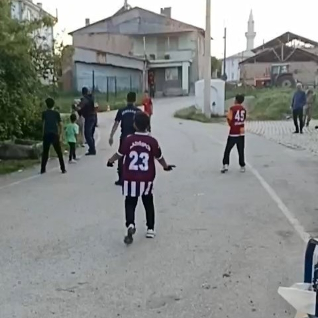 Elazığ'da gönülleri ısıtan maç: Jandarma ve çocuklar aynı sahada buluştu