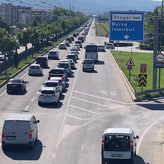 Bursa-Ankara kara yolunda bayram dönüşü yoğunluğu