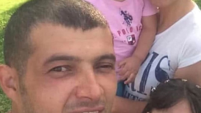 Feci kazada hayatını kaybeden çift ve 10 yaşındaki kızları toprağa verildi