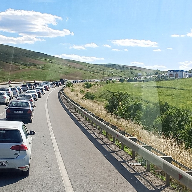 Trabzon'dan batıya dönüş kabusu: Ankara ve İzmir yolları tamamen kilitlendi