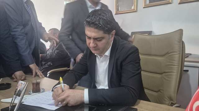 MHP'li Özdemir'den Sarız'a bayram hediyesi
Başkan Büyükkılıç'tan asfalt sözünü aldı