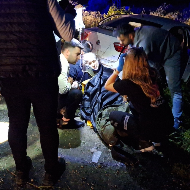 Çorum'da iki otomobil çarpıştı: 1'i ağır 7 yaralı