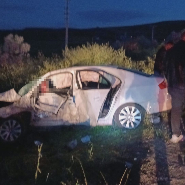 Çorum'da iki otomobil çarpıştı: 1 ölü, 6 yaralı