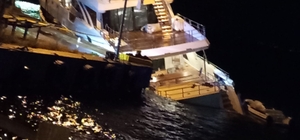 Sinop'ta lüks yat su alarak yan yattı: 6 mürettebat kurtarıldı