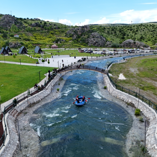 Yozgat'ta mesire alanları bayram tatilinde ziyaretçilerin uğrak noktası old...