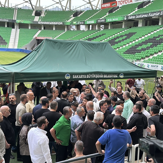 Sakaryaspor'un olağan genel kurulu "gerginlik" nedeniyle ertelendi