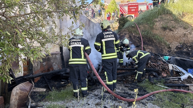 Çorum'da apartmanın tandırlığında çıkan yangın korkuttu