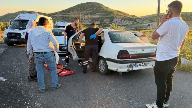 Batman'da iki otomobil çarpıştı: 12 yaralı