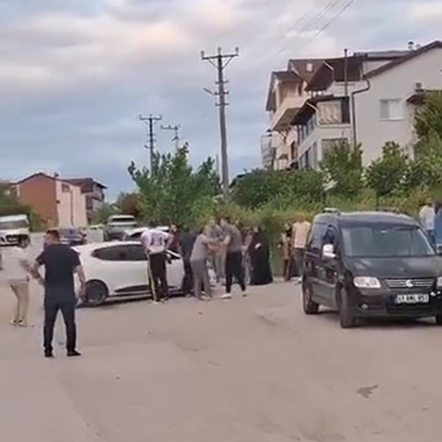Aileler arasında silahlı sopalı kavga: 5 yaralı