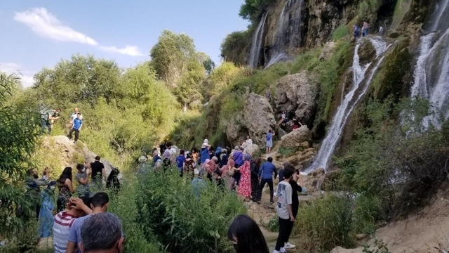 Girlevik Şelalesi bayramda ziyaretçi akınına uğradı
