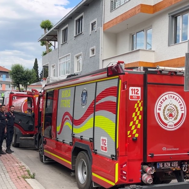 Mahalleliyi sokağa döken panik
Doğalgaz kaçağı sanıldı, gerçek bambaşka