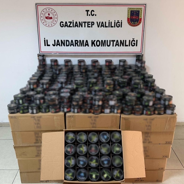 Gaziantep'te 1,8 milyon TL değerinde kaçak malzeme ele geçirildi: 3 gözaltı