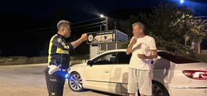 "Alkollü değilim ama şüpheliyim" dedi, alkollü çıktı
Uygulama noktasında du...