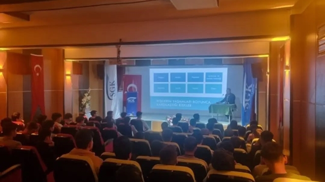 Bayburt'ta öğrencilere sosyal güvenlik bilinci anlatıldı