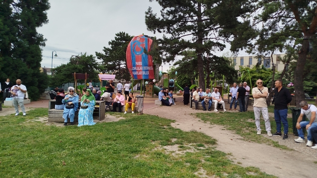 Paris'te Karadeniz rüzgarı; Fransızlar horona durdu