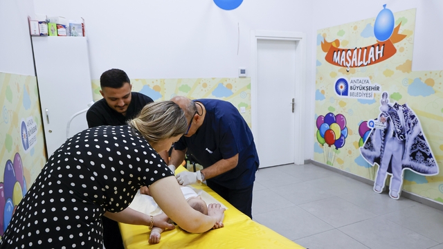 Büyükşehir'in ücretsiz sünnet hizmeti yoğun ilgi görüyor