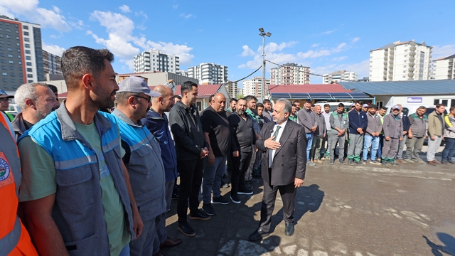 Başkan Yalçın'dan bayramın kahramanlarına teşekkür