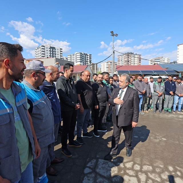 Başkan Yalçın'dan bayramın kahramanlarına teşekkür