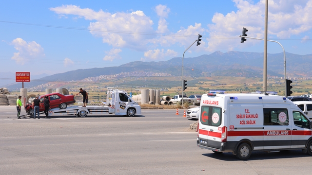 Kahramanmaraş'ta 2 farklı trafik kazasında 2 kişi yaralandı