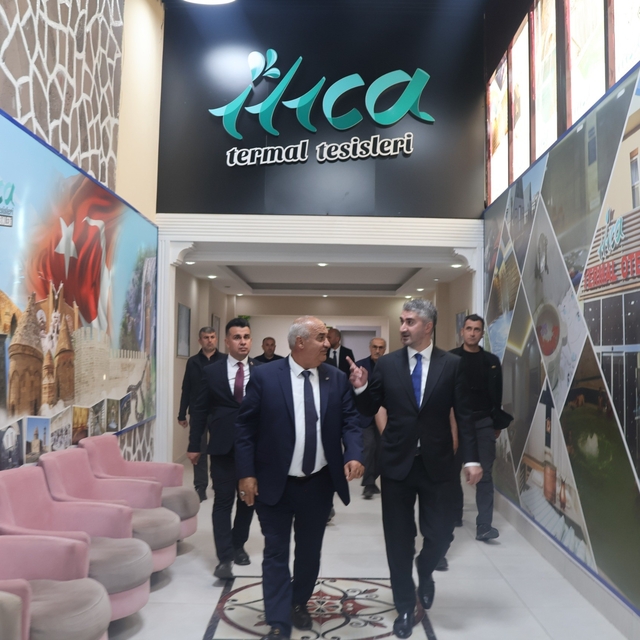 Bakan Yardımcısı Tarıkdaroğlu Aziziye'de incelemelerde bulundu