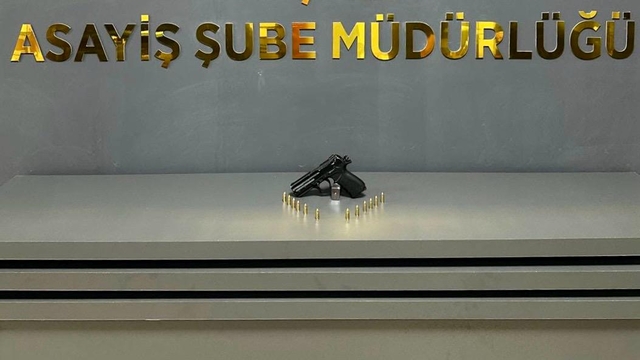 Kırşehir'de ruhsatsız tabanca ele geçirildi