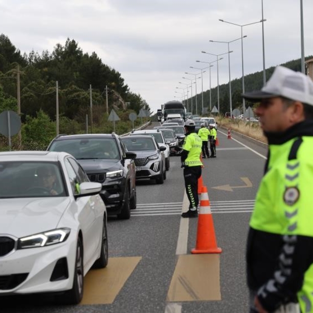 Muğla'da 9 günlük Bayram mesaisinde 37 bin araç kontrol edildi