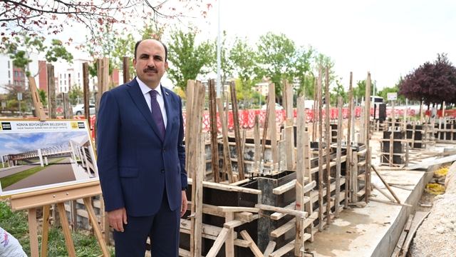 Başkan Altay: "150 milyon lira maliyetle yayalar ve bisiklet kullanıcıları için 2 yeni üst geçit yapıyoruz"