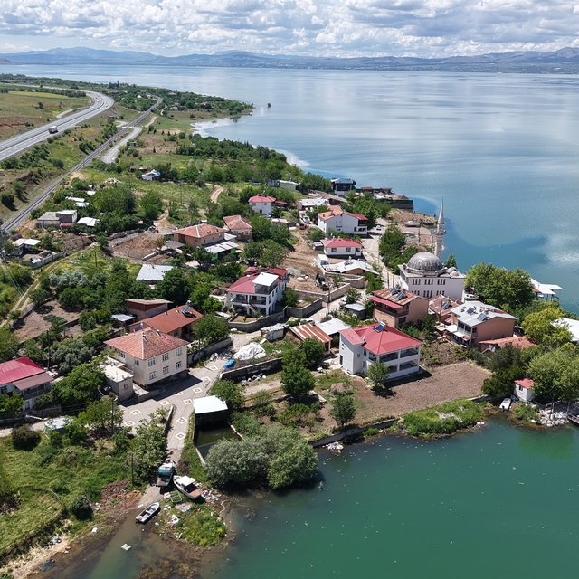 Elazığ'da kuraklık alarmı veren nokta yeniden suya gömüldü