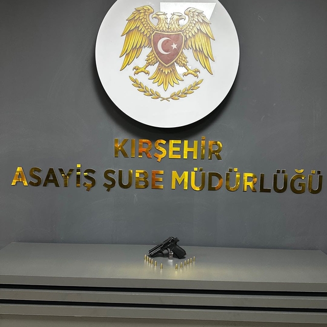 Kırşehir'de ruhsatsız tabanca ve fişek ele geçirildi