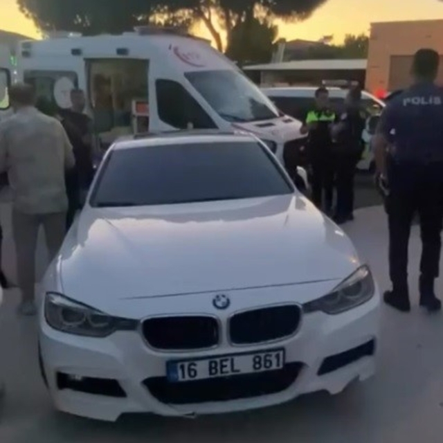 Polisten kaçtı, yayaya çarptı: Aracından uyuşturucu da çıkan alkollü sürücü...