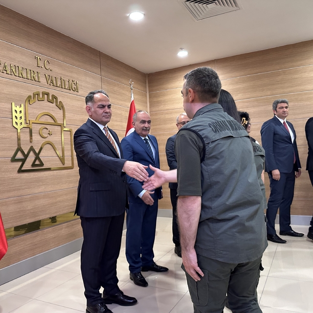 Çankırı'da protokol ile kamu personelleri bayramlaştı