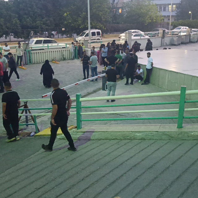 Otomobilin çarptığı çocuk öldü, durumunu öğrenmek için hastaneye giden sürü...
