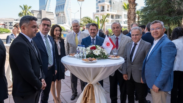 İzmir Adliyesi'nde geleneksel bayramlaşma töreni
