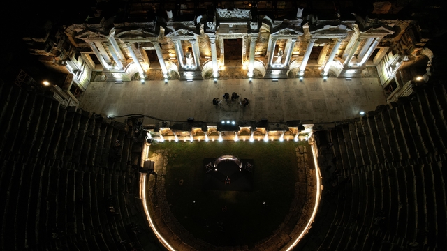 Hierapolis'te gece müzeciliğinde yeni sezon başladı