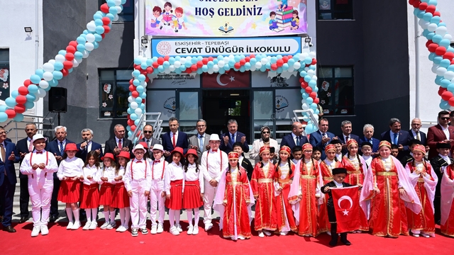 Cevat Ünügür İlkokulu, düzenlenen törenle açıldı