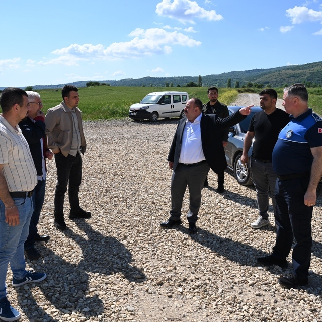 Başkan Hamamcı, TOKİ bağlantı yolu ve İsmetpaşa Mahallesi'nde inceleme yapt...