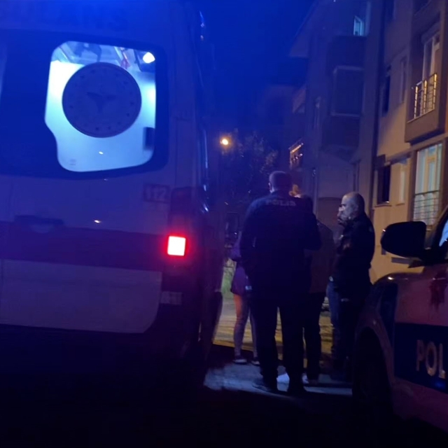 Bolu'da baba ile oğlunun tartışması kavgaya dönüştü: 2 yaralı