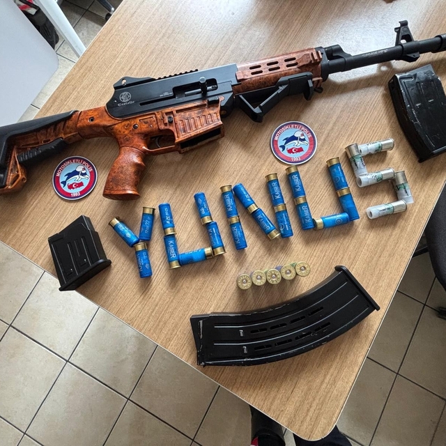 Manisa'da zehir tacirlerine ve aranan şahıslara darbe