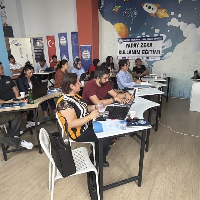 Havran'da öğretmenlere yapay zeka atölyesi
Eğitimde etik ve dijital materya...