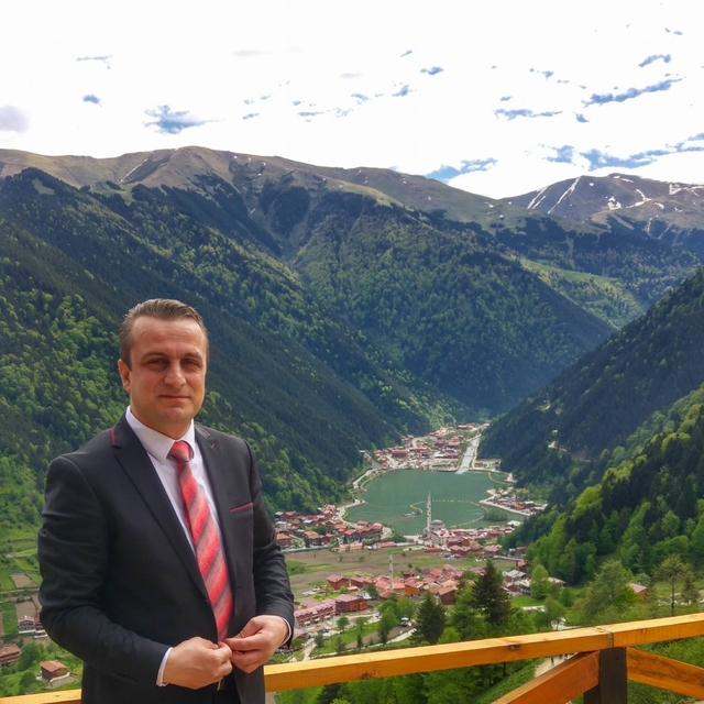 Akyüz: "Turizmi hedef alan ırkçı paylaşımlara karşı yasal düzenleme şart"