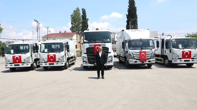 Darıca Belediyesinin araç filosuna 5 yeni hizmet aracı eklendi