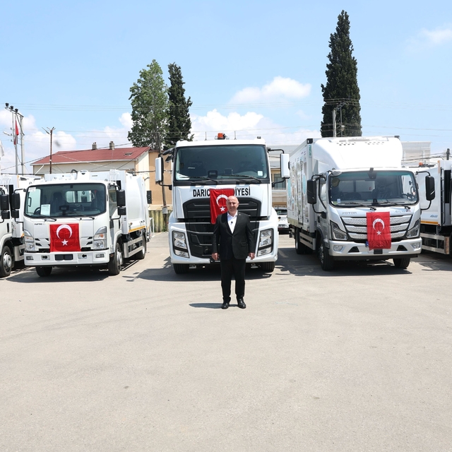 Darıca Belediyesinin araç filosuna 5 yeni hizmet aracı eklendi